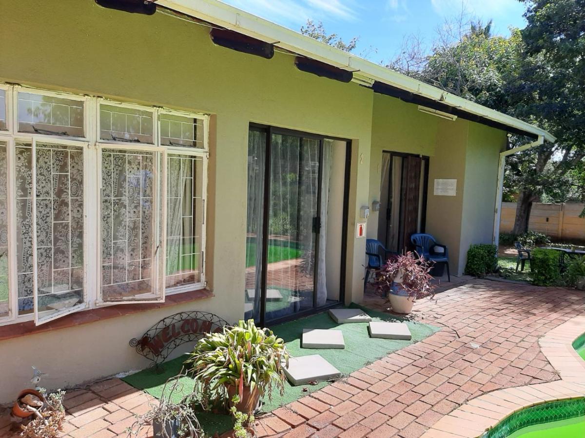 Chariots Guest House Polokwane Esterno foto